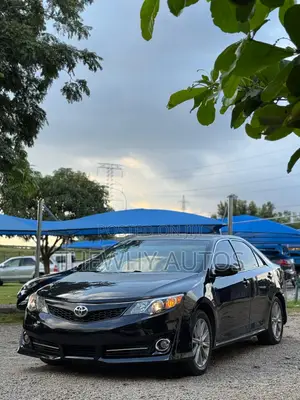 Toyota Camry XLE 4dr Sedan (2.5L 4cyl 6A) 2014 Black