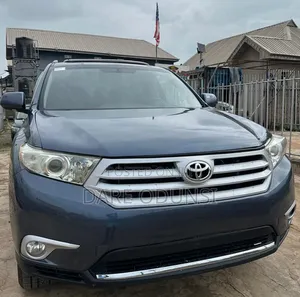 Toyota Highlander 2012 Blue