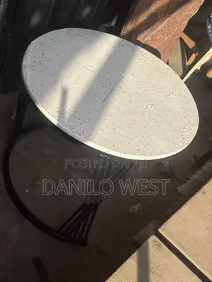 Round Table