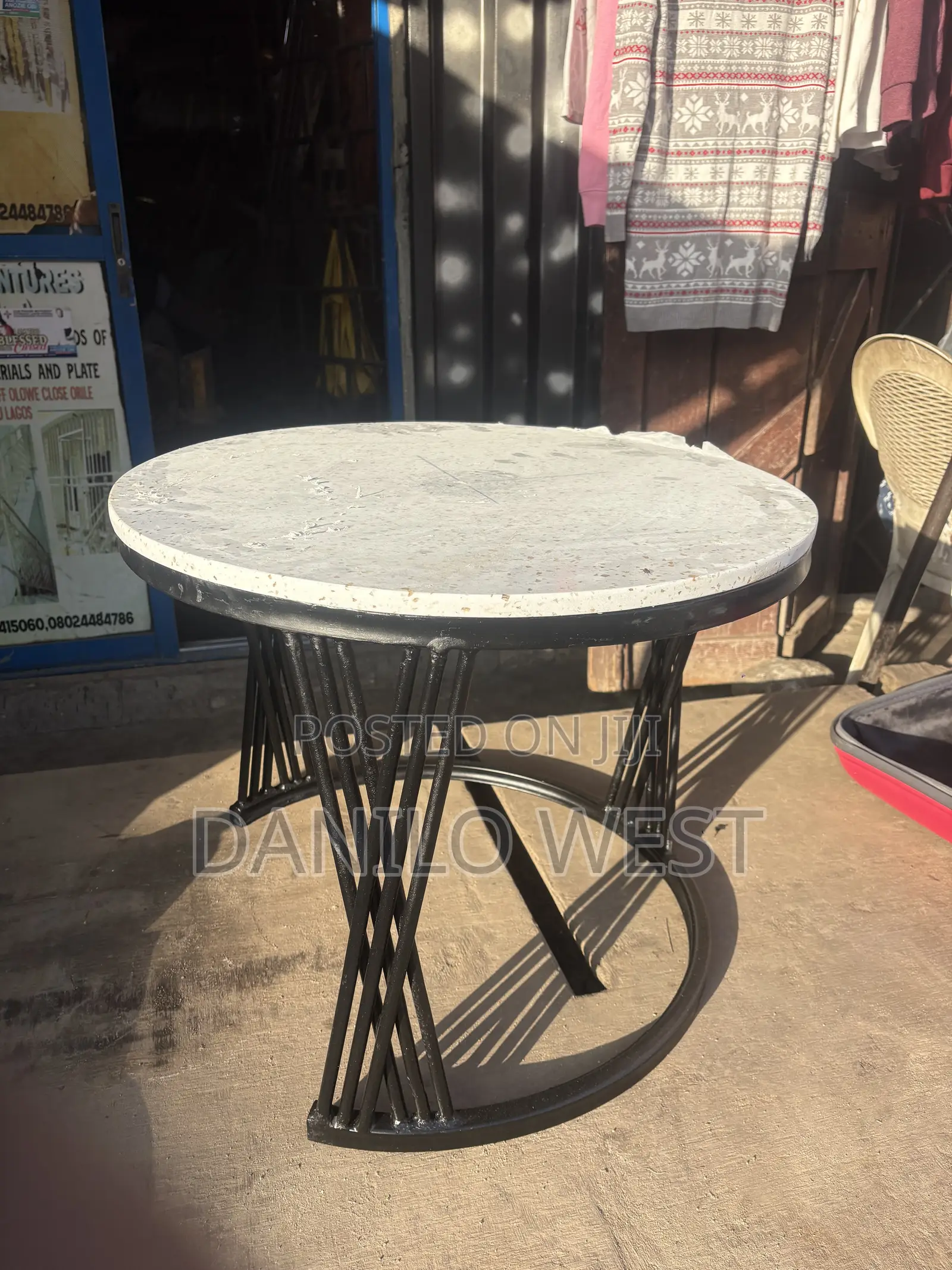 Round Table