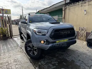 Toyota Tacoma Limited 2018 Blue