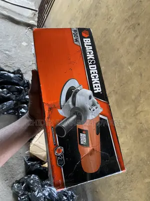 900w Black & Decker Angle Grinder