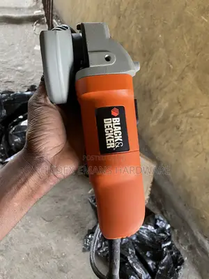 900w Black & Decker Angle Grinder