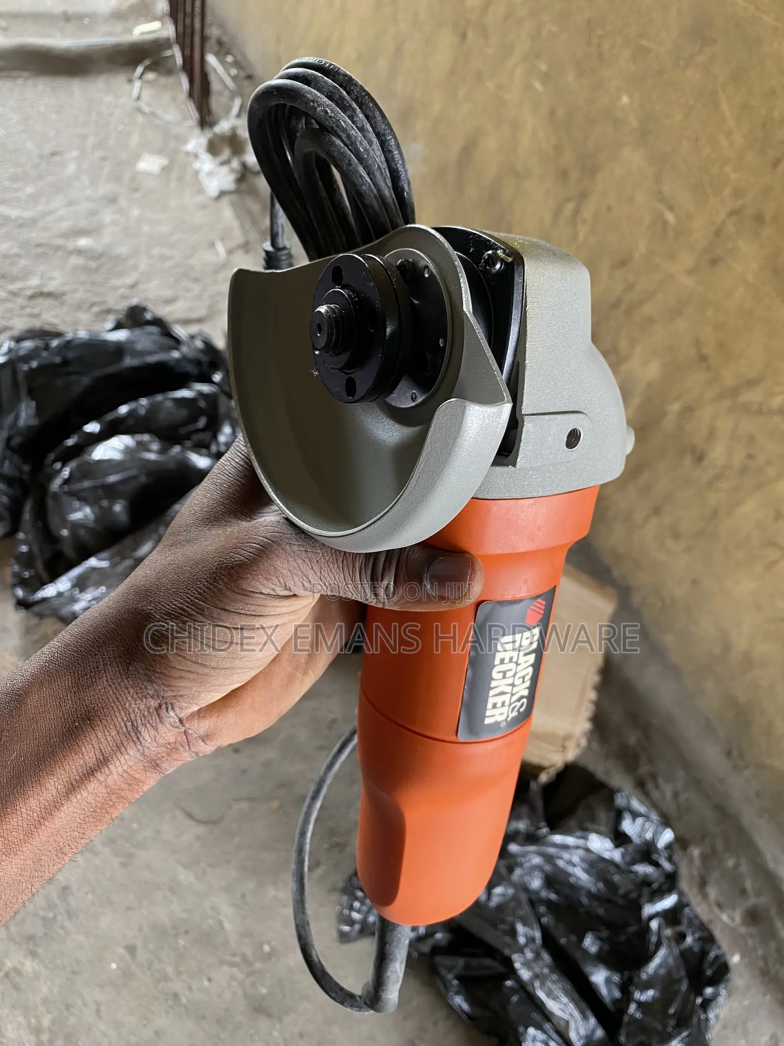 900w Black & Decker Angle Grinder