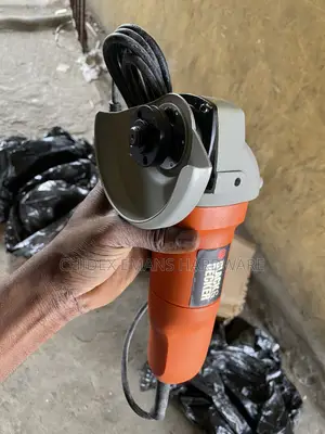 900w Black & Decker Angle Grinder