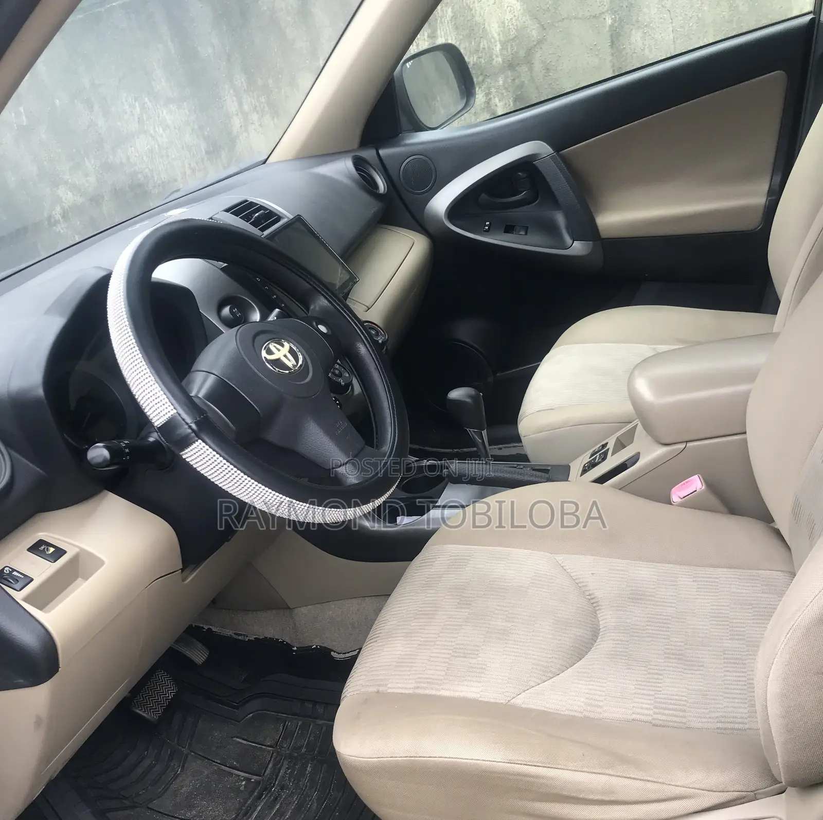 Toyota RAV4 2010 Gray