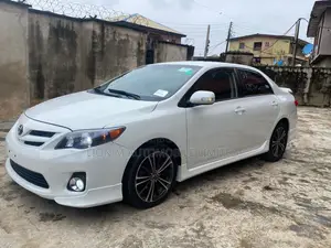 Toyota Corolla S 4dr Sedan (1.8L 4cyl 4A) 2013 White