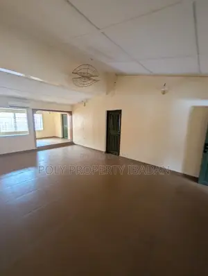 Open Floor Space/Mini Warehouse
