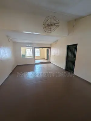 Open Floor Space/Mini Warehouse