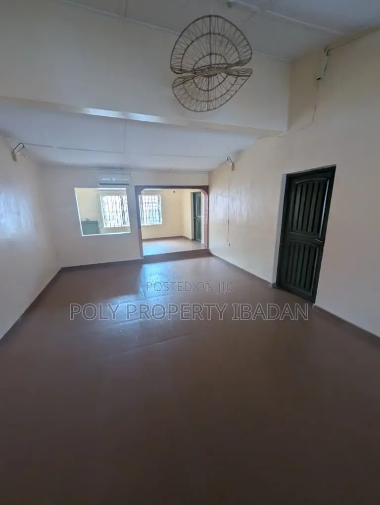 Open Floor Space/Mini Warehouse