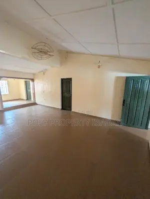 Open Floor Space/Mini Warehouse