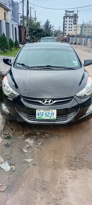 Hyundai Elantra GLS Sedan FWD (1.8L 4cyl 6A) 2013 Black