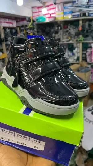 Shinny Leather Footwares