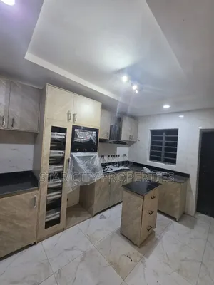 4bdrm Townhouse / Terrace in Omole Phase 2 for rent