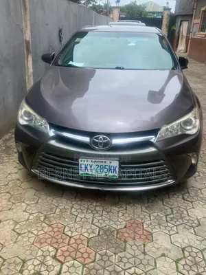 Toyota Camry LE 4dr Sedan (2.5L 4cyl 6A) 2015