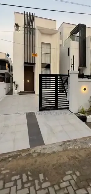 Furnished 5bdrm Duplex in Danfodil Estate, Lekki Phase 2 for sale