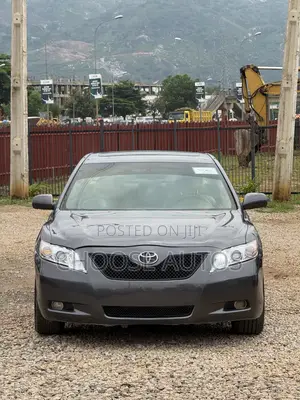 Toyota Camry XLE V6 4dr Sedan (3.5L 6cyl 6AM) 2009 Gray