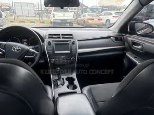 Toyota Camry 2016 Silver