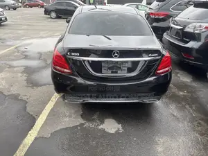 Mercedes-Benz C300 2016 Black