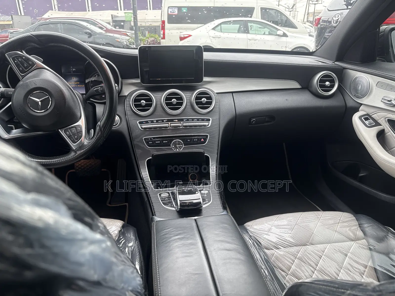 Mercedes-Benz C300 2016 Black