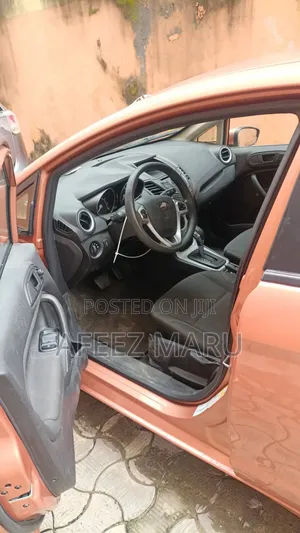 Ford Focus 2015 Pearl
