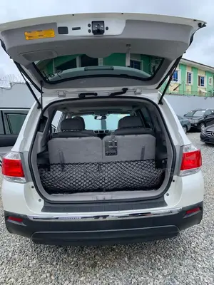 Toyota Highlander Limited 2012 White