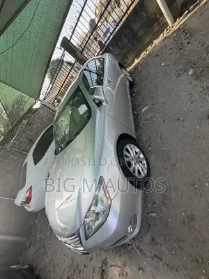Lexus ES 2012 Silver
