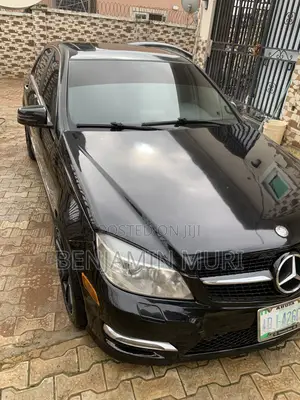 Mercedes-Benz C300 Luxury Sedan AWD (3.0L 6cyl 7A) 2009 Black