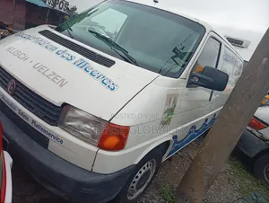 Volkswagen Transporter 2003 White