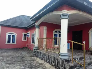4bdrm Bungalow in Ipaja / Ipaja for sale