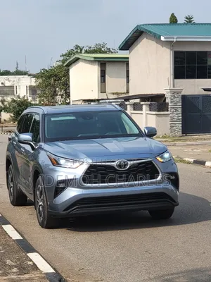 Toyota Highlander 2022 Gray