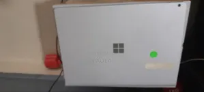 Laptop Microsoft Surface 8GB Intel Core i5 HDD+SSD 256GB