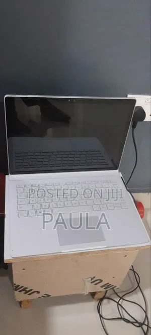 Laptop Microsoft Surface 8GB Intel Core i5 HDD+SSD 256GB