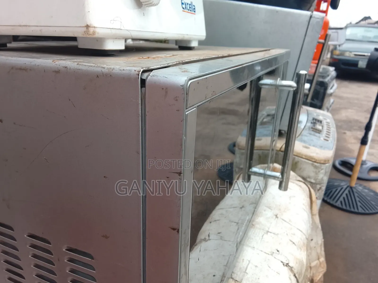 Microwave Oven