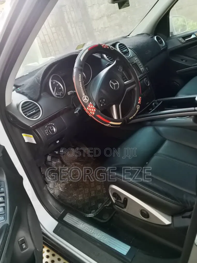 Mercedes-Benz GL-Class 2009 Silver
