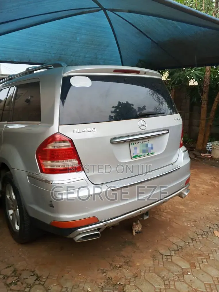 Mercedes-Benz GL-Class 2009 Silver