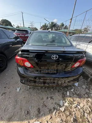 Toyota Corolla 2010 Black