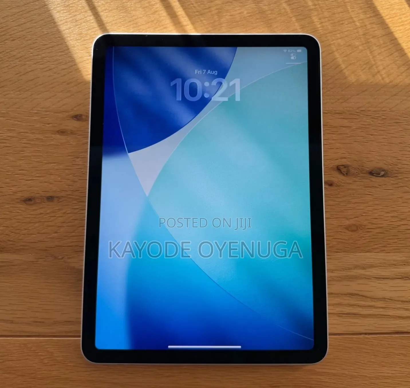 Apple iPad Air (2020) 64 GB Gray