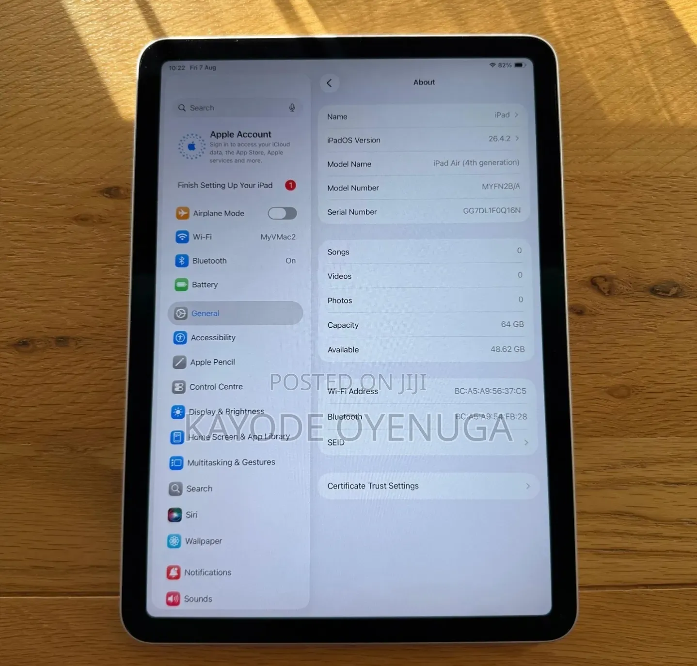 Apple iPad Air (2020) 64 GB Gray
