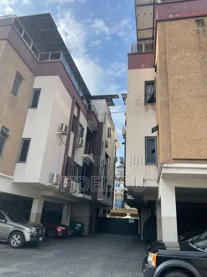 3bdrm Apartment in Estate, Lekki Phase 1 for rent