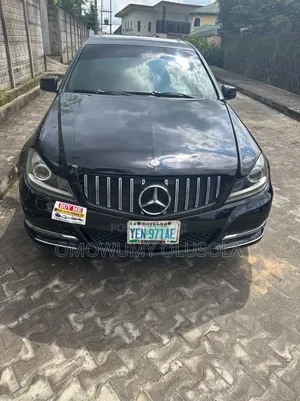 Mercedes-Benz C300 2010 Black