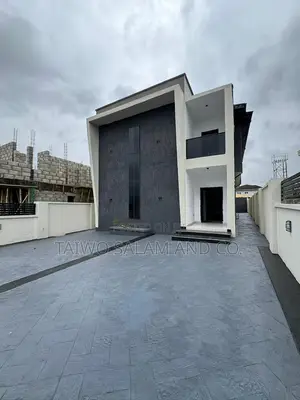 4bdrm Duplex in Alalubosa for sale