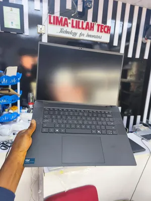 Laptop Dell Precision 5690 64GB Intel Core Ultra 7 SSD 512GB