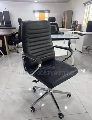 Full Comfort Swivel Chair