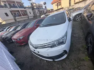 Toyota Corolla Altis 2016 White