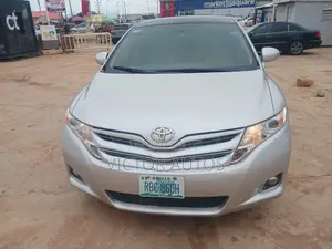 Toyota Venza 2010 Silver