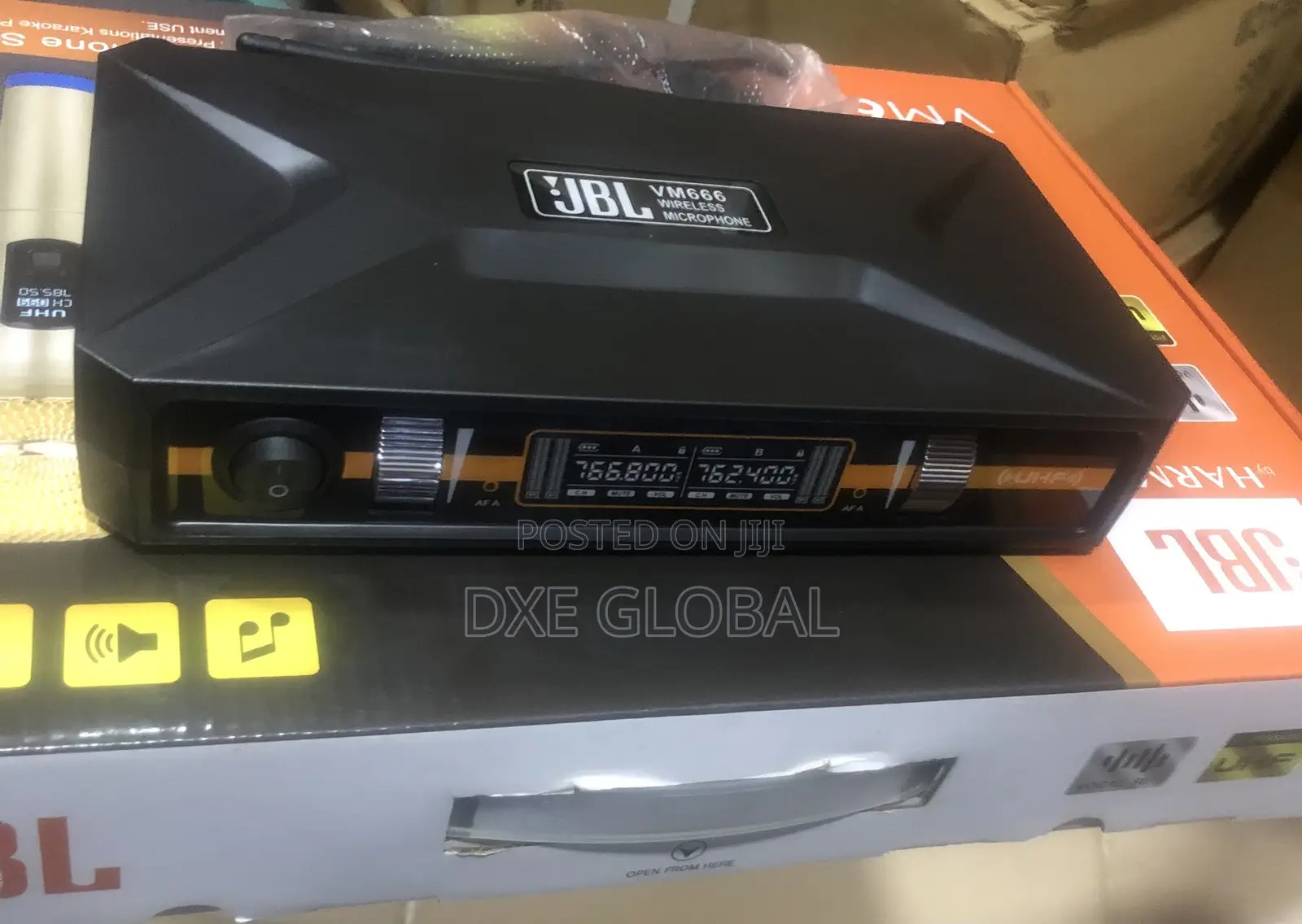 JBL Wireless Microphone VM666