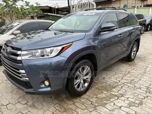 Toyota Highlander LE Plus 4dr SUV AWD (3.5L 6cyl 6A) 2015 Blue