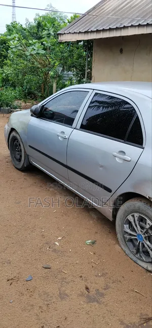 Toyota Corolla 2005 Silver