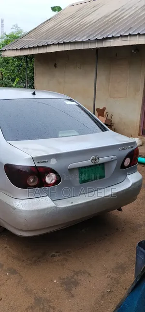 Toyota Corolla 2005 Silver